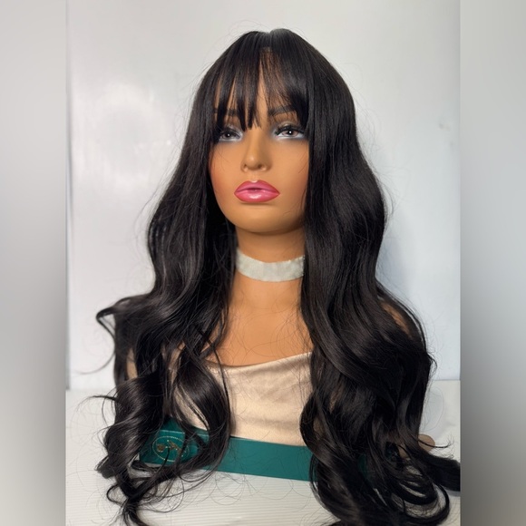 Black long Wig 28 In - Realistic Look - Picture 3 of 10